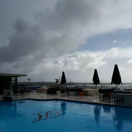J&S Hotel Apartment